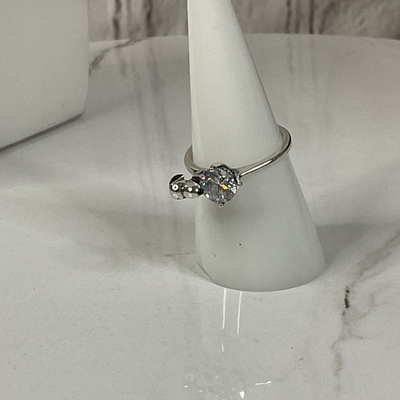 🌟 S925 Sterling Silver Snoopy Diamond Ring - Picture 4 of 12